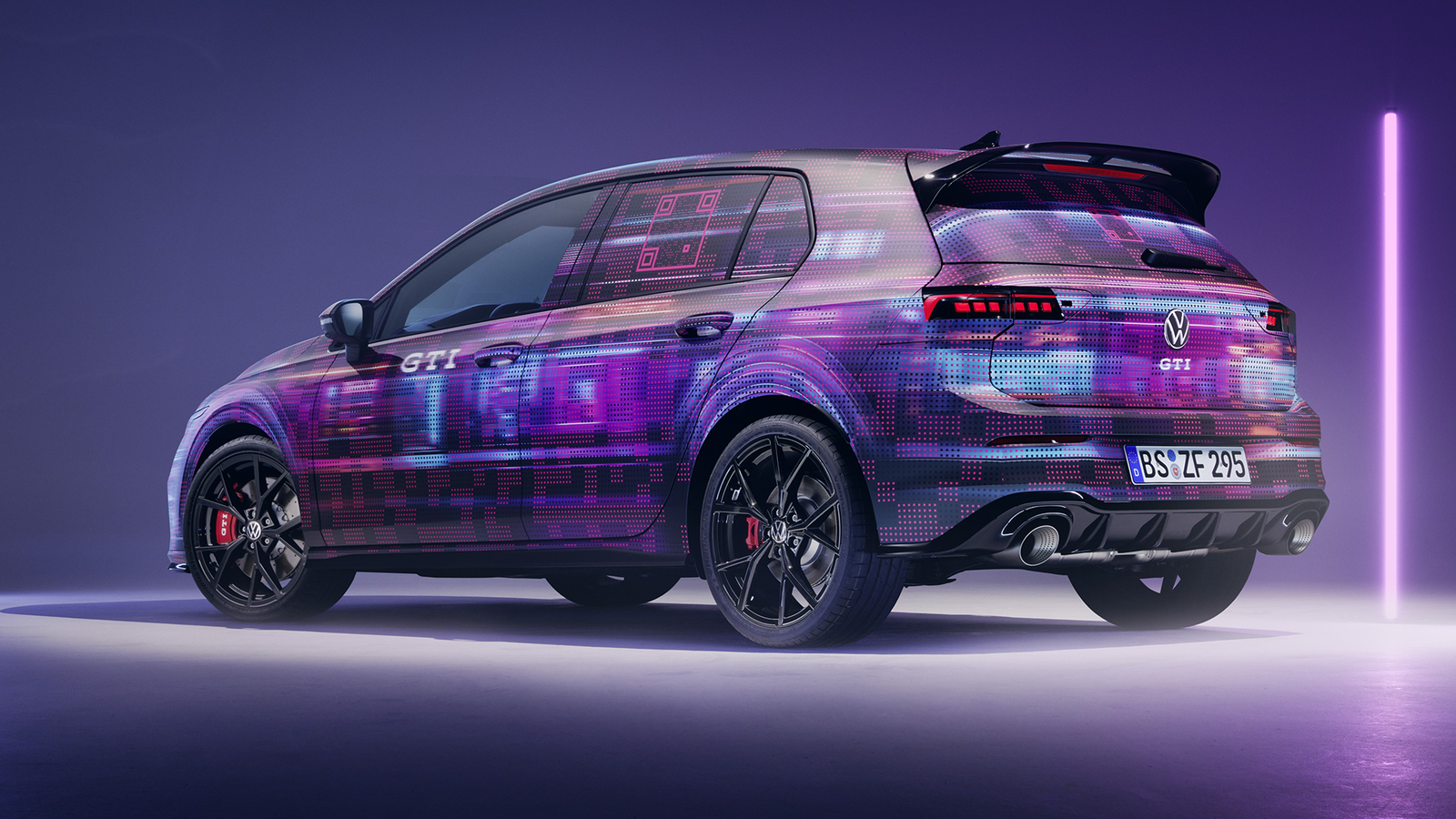 It nabs the alloy wheels from the existing Golf R